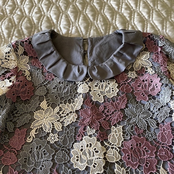 Lace top - Picture 2 of 4